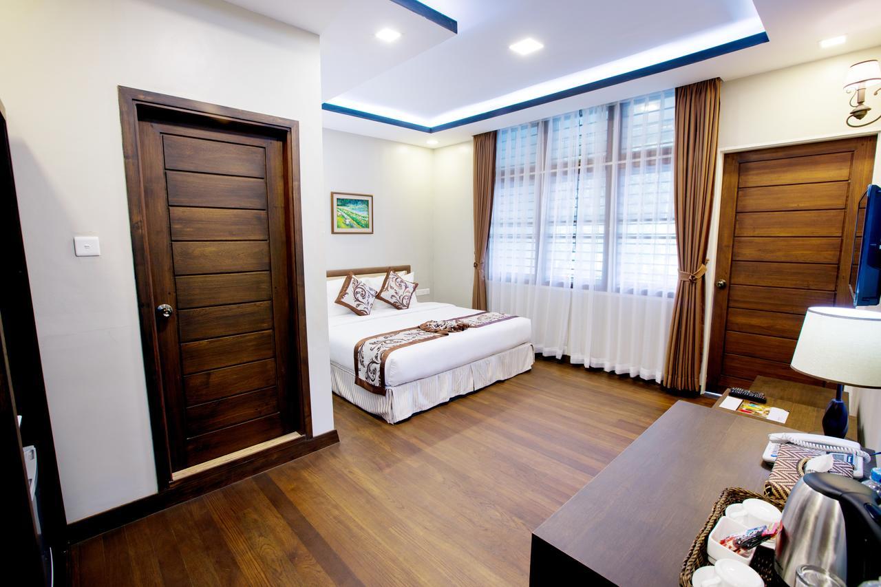 Cloud 10 Boutique Hotel Янгон Экстерьер фото